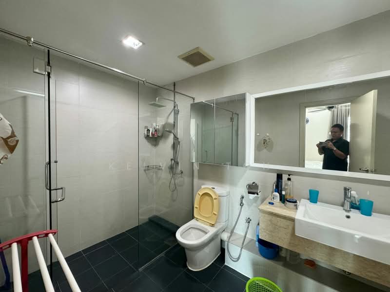 Kondominium untuk Dijual di BayStar Condominium - Kelvin Toh - Bathroom - PropertyGuru.com.my