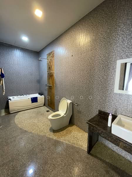 Bungalow for Sale in Country Heights (Kajang) - Hugo Gooi - PropertyGuru.com.my