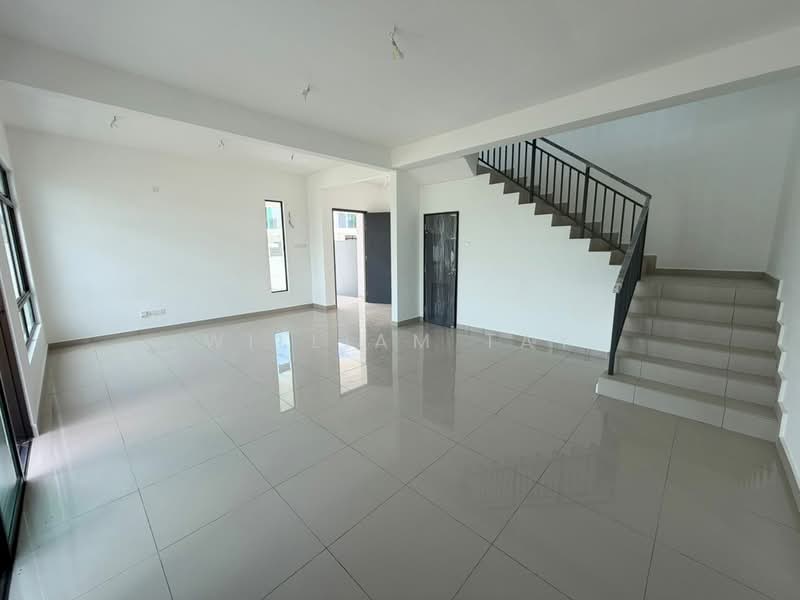 2-storey Terraced House for Sale in Taman Austin Duta (Tebrau) - William Tay - Living Room - PropertyGuru.com.my
