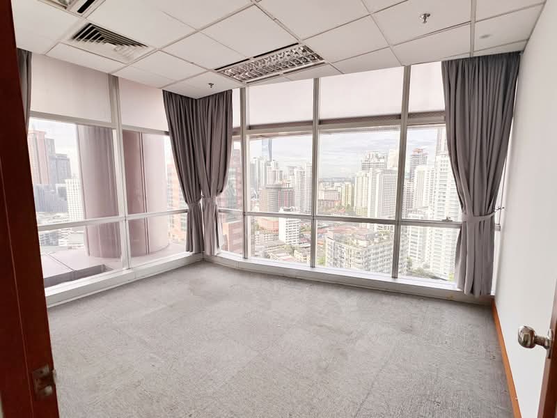 Pejabat untuk Disewa di KL City Centre (Kuala Lumpur) - Lyn . - View - PropertyGuru.com.my
