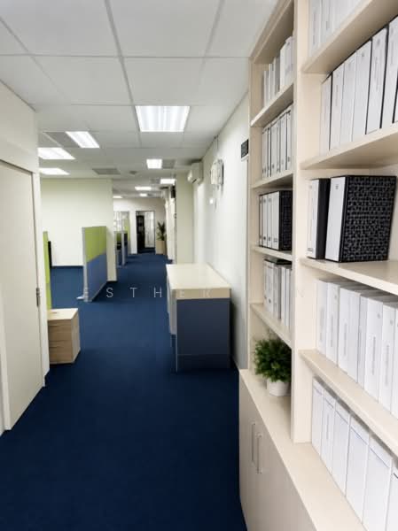 Kedai / Pejabat untuk Disewa di Kampung Sungai Kayu Ara (Petaling Jaya) - Esther Tan - Corridor - PropertyGuru.com.my