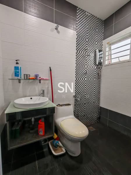 2-storey Terraced House for Sale in Bandar Bukit Tinggi 2 (Klang) - Suen Ng - Bathroom - PropertyGuru.com.my
