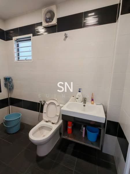 2-storey Terraced House for Sale in Bandar Bukit Tinggi 2 (Klang) - Suen Ng - Bathroom - PropertyGuru.com.my