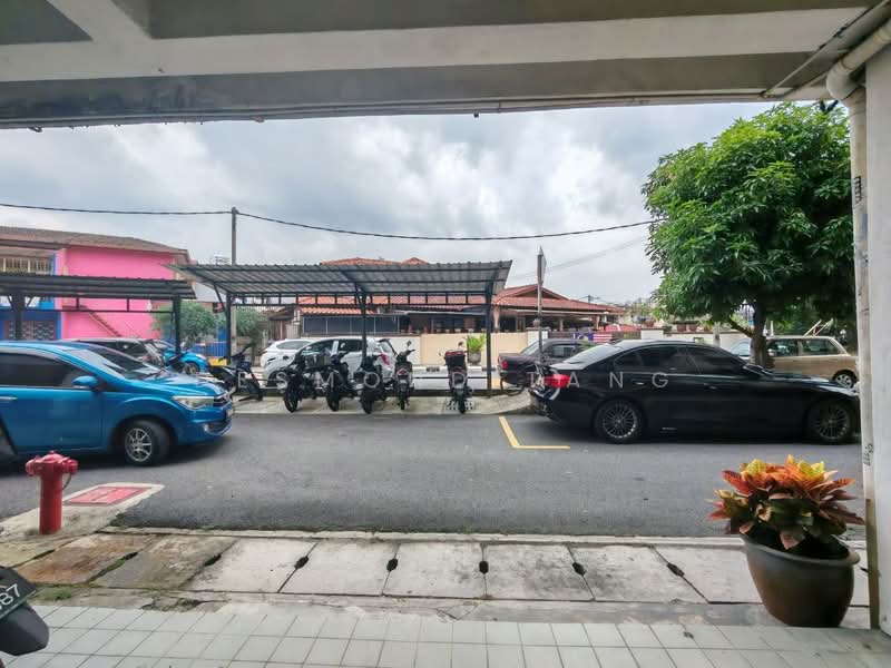 Shop / Office for Sale in Taman Wilayah Selayang (Selayang) - Desmond Tang - Exterior - PropertyGuru.com.my