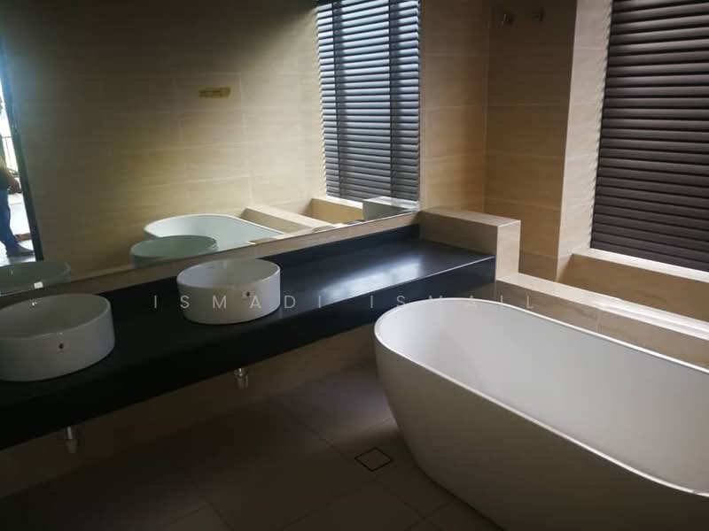 Rumah Banglo untuk Dijual di Elmina (Shah Alam) - Ismadi Ismail - Bathroom - PropertyGuru.com.my