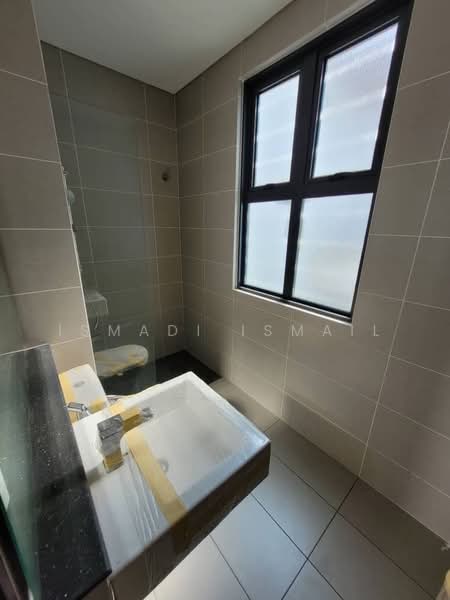 Rumah Banglo untuk Dijual di Elmina (Shah Alam) - Ismadi Ismail - Bathroom - PropertyGuru.com.my