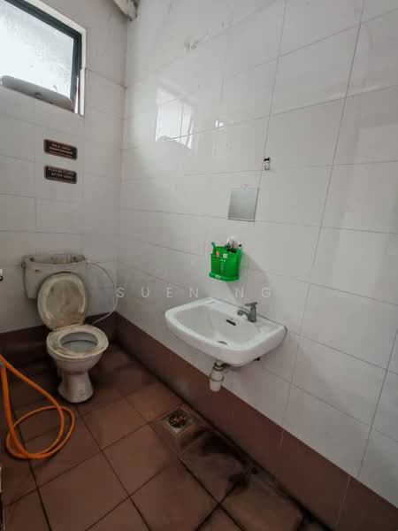 Kilang untuk Dijual di Port Klang (Pelabuhan Klang) (Selangor) - Suen Ng - Bathroom - PropertyGuru.com.my