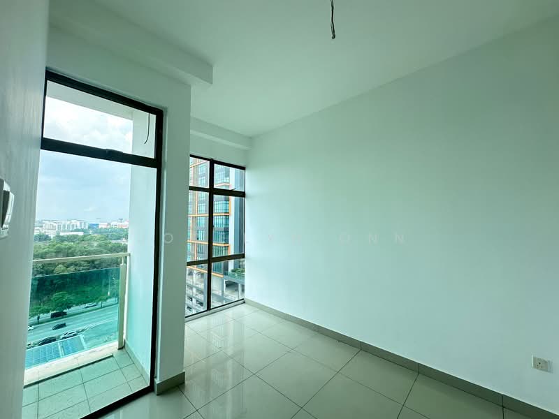 Servis Apartment untuk Dijual di Palazio - Jocelyn Onn - Balcony - PropertyGuru.com.my