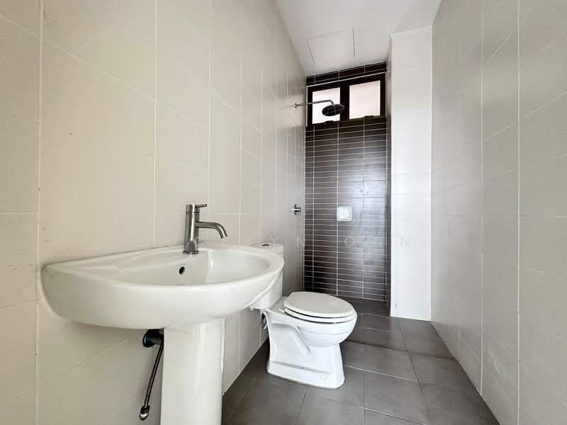 Servis Apartment untuk Dijual di Palazio - Jocelyn Onn - Bathroom - PropertyGuru.com.my