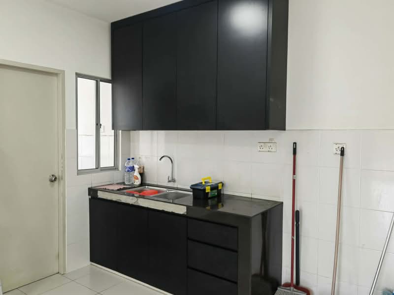 Pangsapuri untuk Disewa di D'Cerrum Apartment - Ken Fung - Kitchen - PropertyGuru.com.my