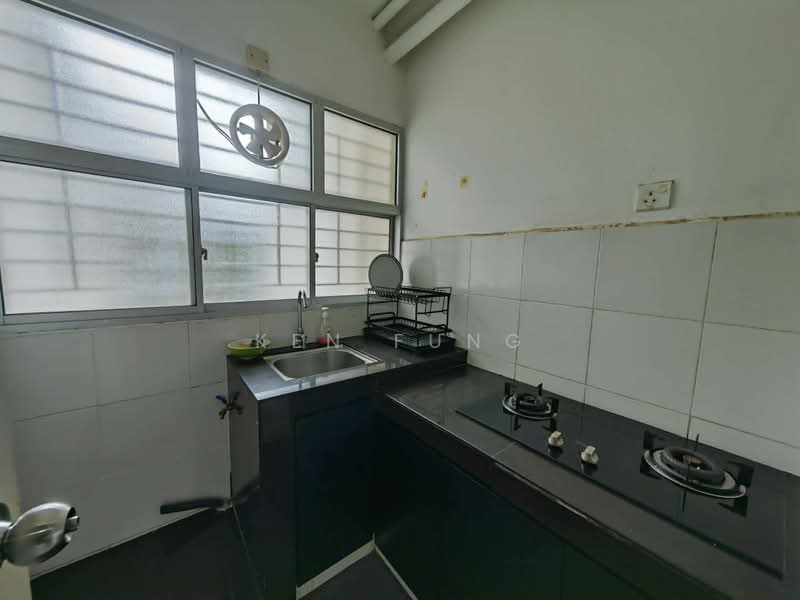 Pangsapuri untuk Disewa di D'Cerrum Apartment - Ken Fung - Kitchen - PropertyGuru.com.my