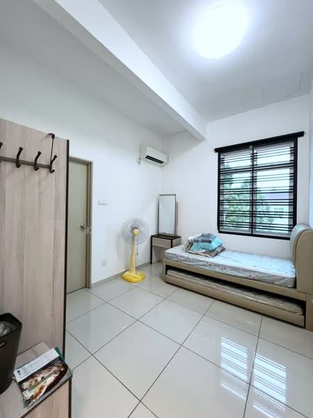 Rumah Kluster untuk Dijual di Taman Kempas Utama (Tebrau) - Karl Lim - Bedroom - PropertyGuru.com.my