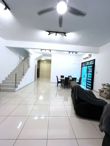 Rumah Kluster untuk Dijual di Taman Kempas Utama (Tebrau) - Karl Lim - Living Room - PropertyGuru.com.my