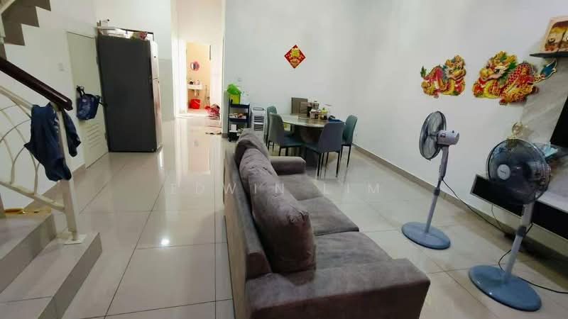 Rumah Teres 2 Tingkat untuk Disewa di Johor Bahru (Johor) - Edwin Lim - Living Room - PropertyGuru.com.my