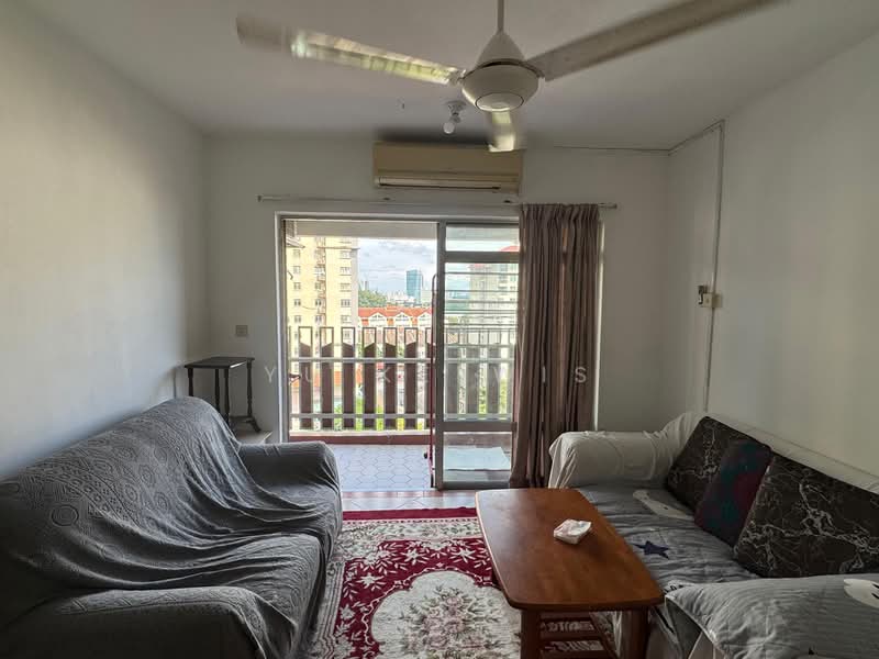 Condominium for Rent at Perdana Exclusive - Yu Kelwis - Living Room - PropertyGuru.com.my