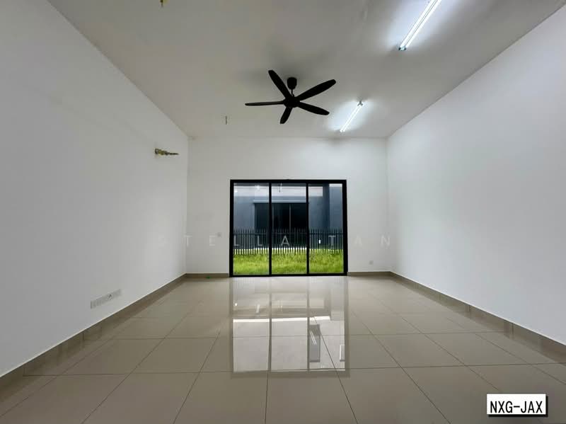 Rumah Berkembar untuk Dijual di Eco Ardence (Setia Alam) - Stella Tan - Living Room - PropertyGuru.com.my