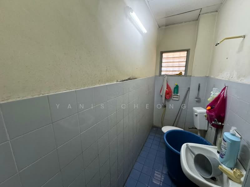 2-storey Terraced House for Sale in Bandar Menjalara (Kuala Lumpur) - Yanis Cheong - Bathroom - PropertyGuru.com.my