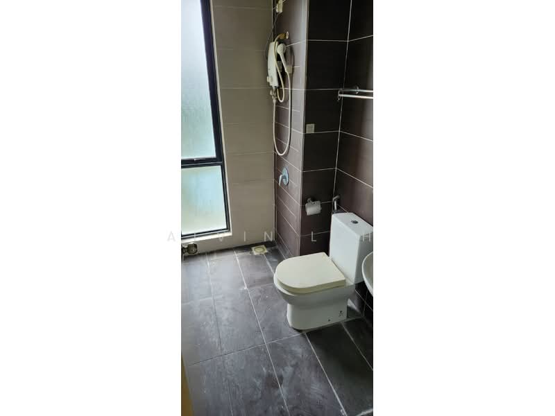 Kondominium untuk Dijual di Green Park Residence - Alvin Loh - Bathroom - PropertyGuru.com.my