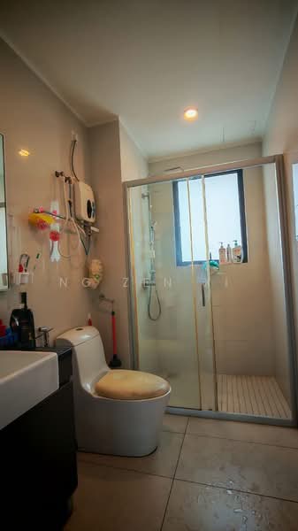Condominium for Rent at Bay Point @ Country Garden Danga Bay - NG ZEN XI - Bathroom - PropertyGuru.com.my
