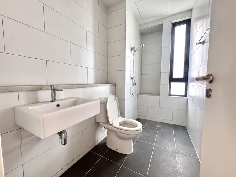 3-storey Terraced House for Sale in Tamansari (Rawang) - Wong WG - Bathroom - PropertyGuru.com.my