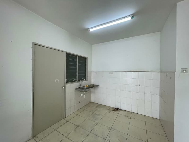 Kondominium untuk Disewa di Platinum Lake PV 12 - Oscar Tan - Kitchen - PropertyGuru.com.my