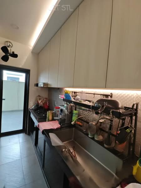 Semi-Detached House for Sale in Setia Utama (Setia Alam) - Stella Tan - Kitchen - PropertyGuru.com.my