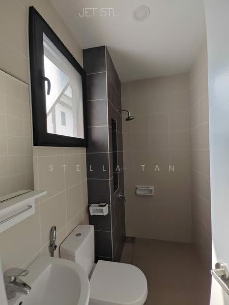 Semi-Detached House for Sale in Setia Utama (Setia Alam) - Stella Tan - Bathroom - PropertyGuru.com.my