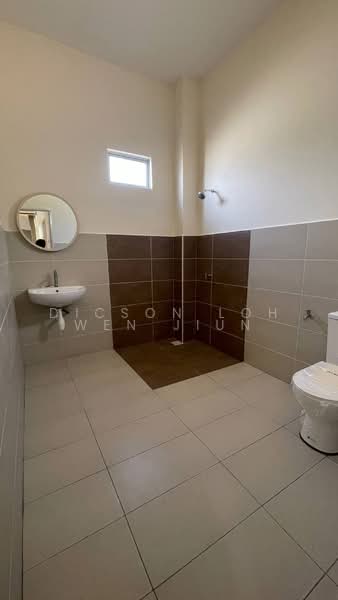 Semi-Detached House for Sale in Batang Melaka (Batang Malaka) - Dicson Loh Wen Jiun - Bathroom - PropertyGuru.com.my