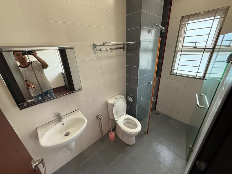 Semi-Detached House for Sale in Bukit Idaman (Selayang) - Sean Yong - Bathroom - PropertyGuru.com.my