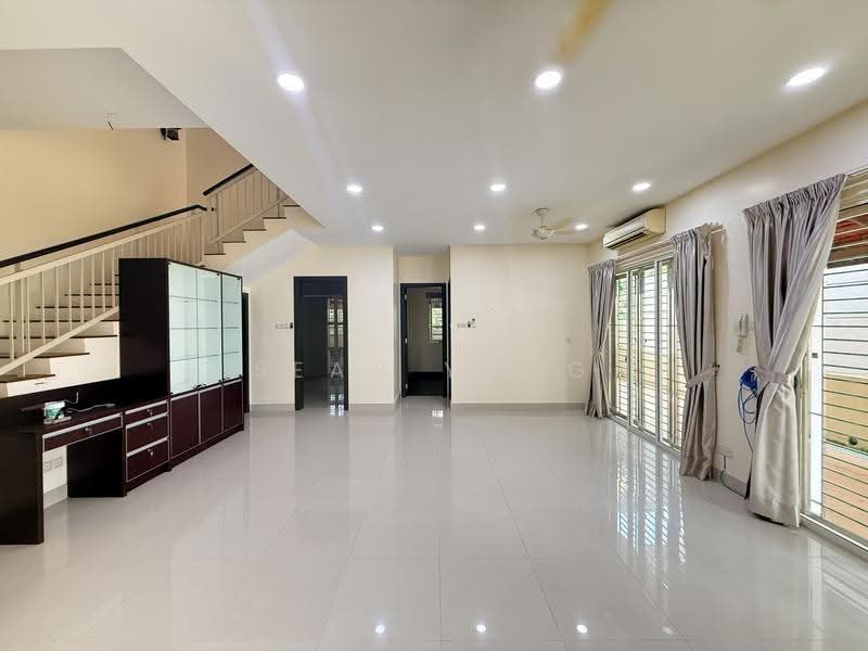 Semi-Detached House for Sale in Bukit Idaman (Selayang) - Sean Yong - Living Room - PropertyGuru.com.my