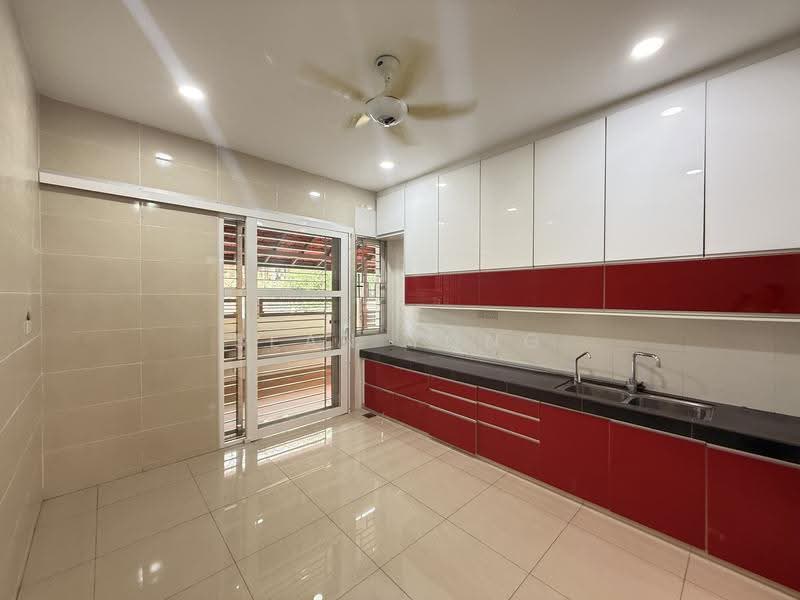 Semi-Detached House for Sale in Bukit Idaman (Selayang) - Sean Yong - Kitchen - PropertyGuru.com.my