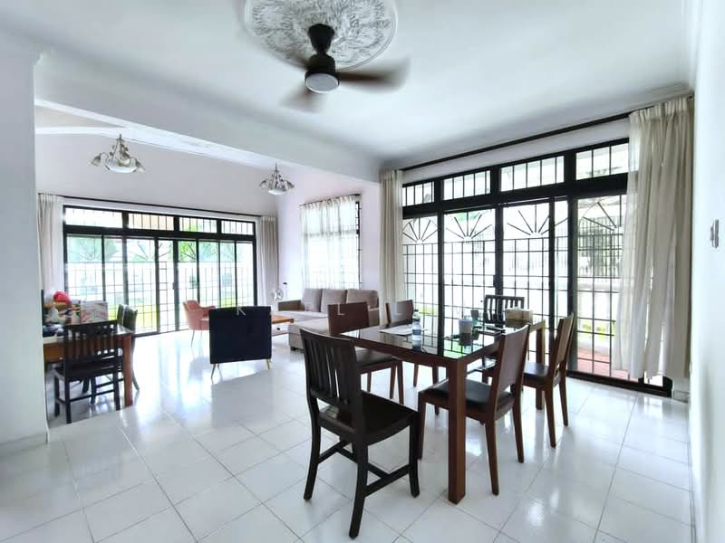 Semi-Detached House for Sale in Taman Johor Jaya (Johor Bahru) - Karl Lim - Dining Room - PropertyGuru.com.my