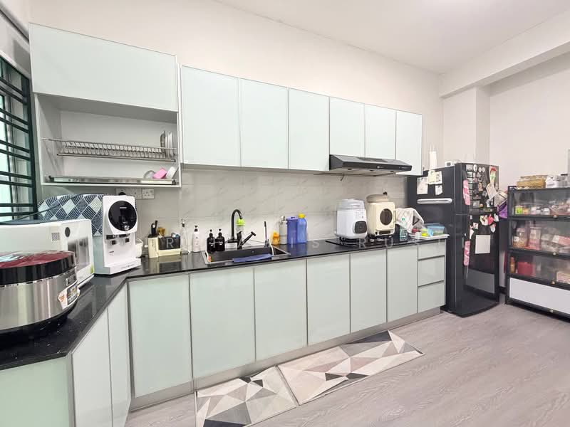 Terraced House for Sale in Senai (Kulai) - Amir Faris Rusli - Kitchen - PropertyGuru.com.my