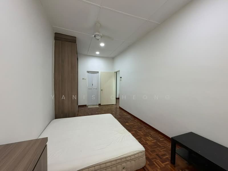 2-storey Terraced House for Rent in Kepong (Kuala Lumpur) - Yanis Cheong - Bedroom - PropertyGuru.com.my