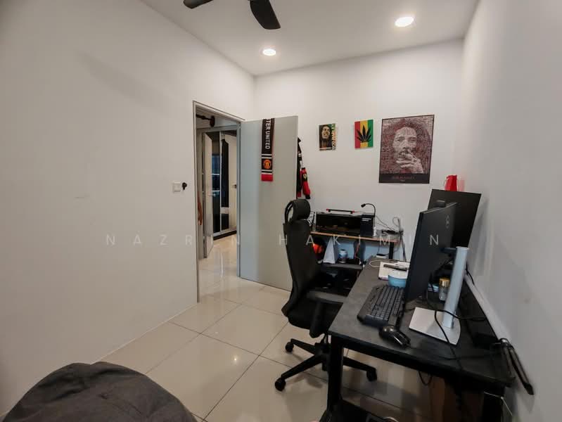 Terraced House for Sale in Kuala Selangor (Selangor) - Nazrin Hakimin - Study - PropertyGuru.com.my