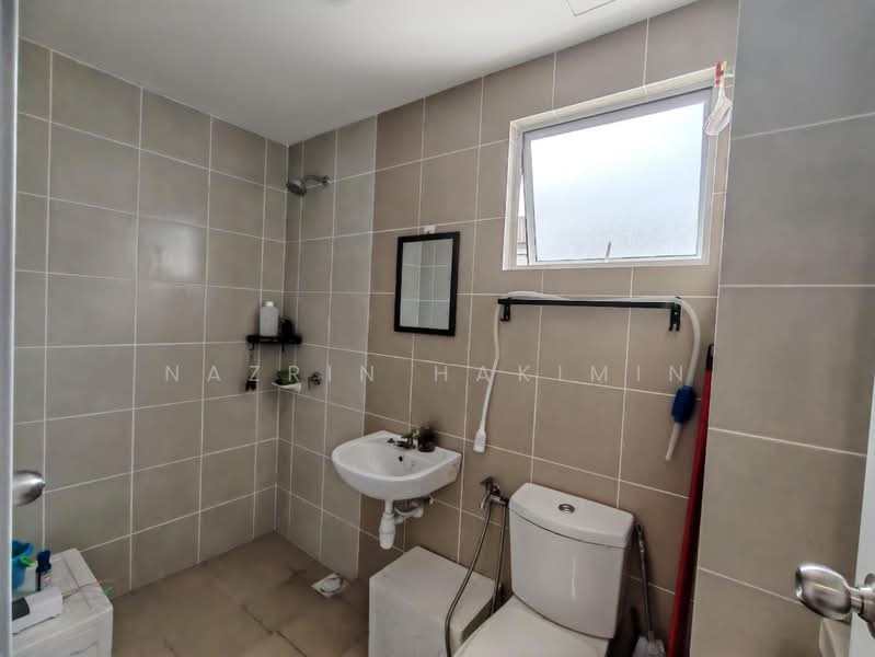 Terraced House for Sale in Kuala Selangor (Selangor) - Nazrin Hakimin - PropertyGuru.com.my