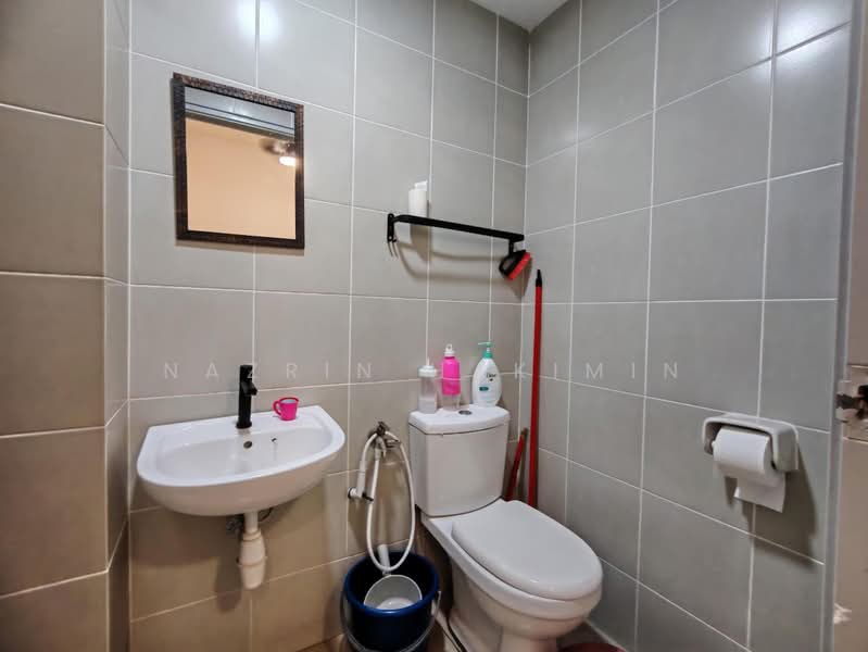 Terraced House for Sale in Kuala Selangor (Selangor) - Nazrin Hakimin - PropertyGuru.com.my
