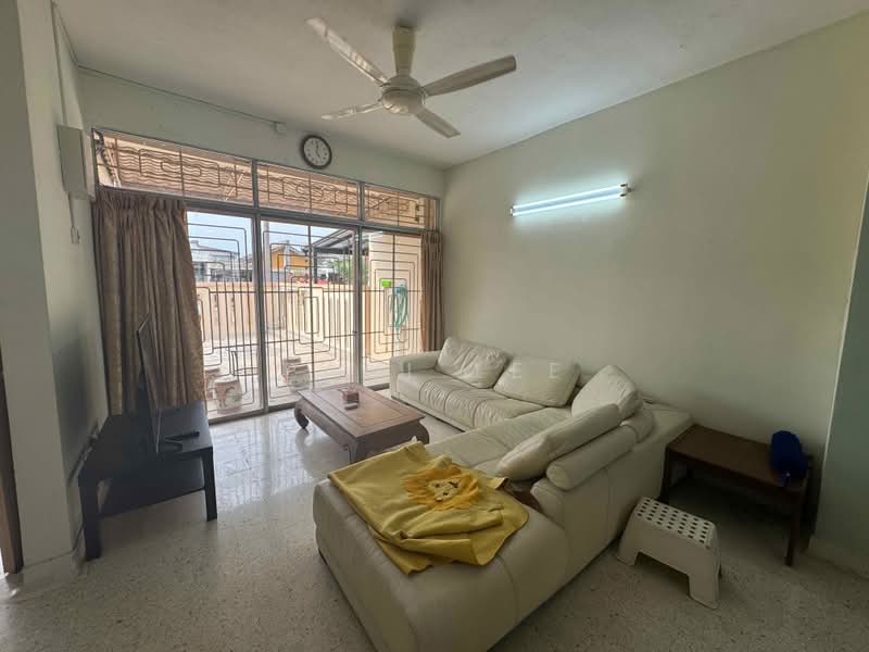 Rumah Teres 2-Tingkat untuk Disewa di SS18 (Subang Jaya) - Paul Lee - Living Room - PropertyGuru.com.my