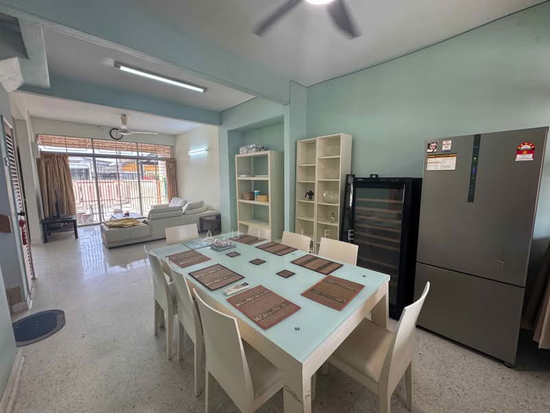 Rumah Teres 2-Tingkat untuk Disewa di SS18 (Subang Jaya) - Paul Lee - Living Room - PropertyGuru.com.my