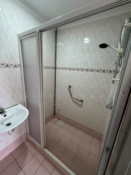 Kondominium untuk Dijual di Pelangi Damansara - Jacky Wong - Bathroom - PropertyGuru.com.my