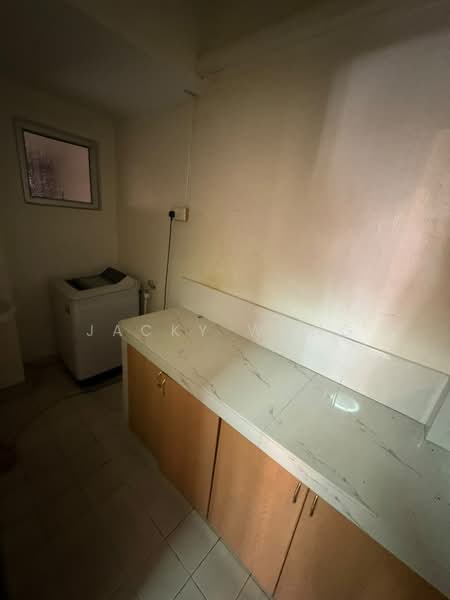 Kondominium untuk Dijual di Pelangi Damansara - Jacky Wong - Kitchen - PropertyGuru.com.my