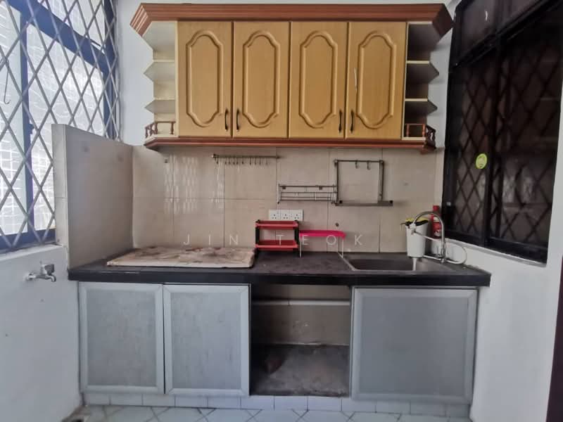 2-storey Terraced House for Rent in Taman Perling (Perling) - Jin Teok - Kitchen - PropertyGuru.com.my