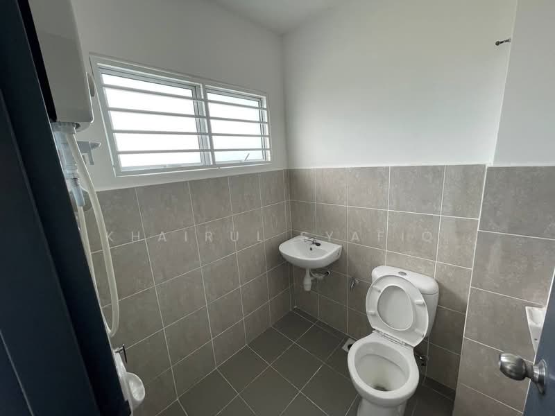 2-storey Terraced House for Sale in Alam Perdana (Puncak Alam) - Khairul Syafiq - PropertyGuru.com.my