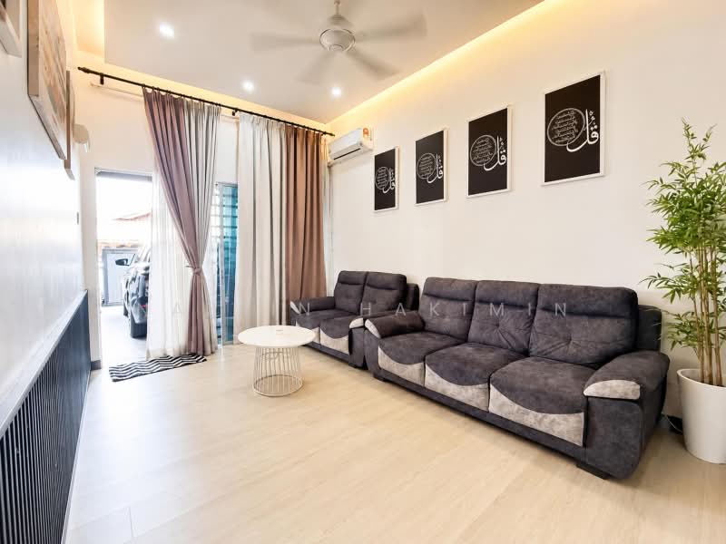 Terraced House for Sale in Klang (Selangor) - Nazrin Hakimin - Living Room - PropertyGuru.com.my