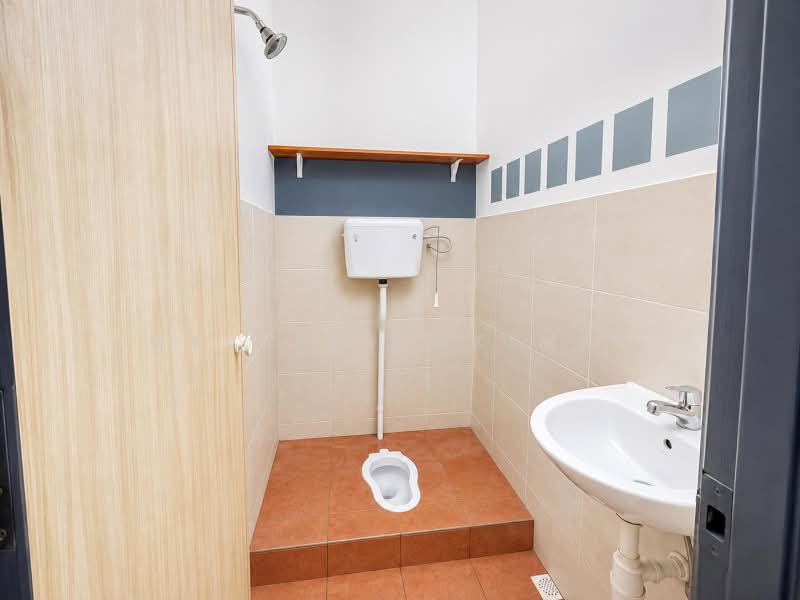 Terraced House for Sale in Klang (Selangor) - Nazrin Hakimin - Bathroom - PropertyGuru.com.my