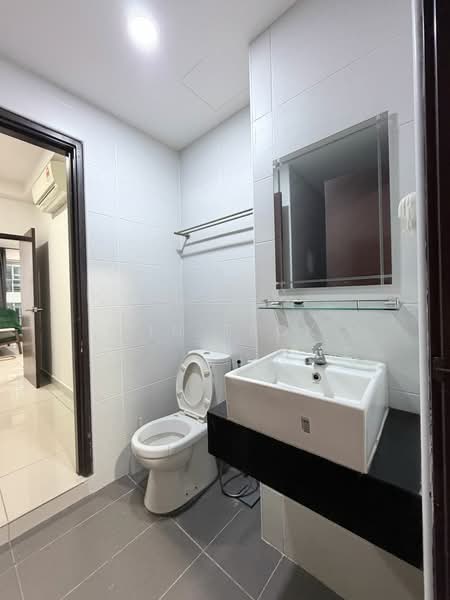 Servis Apartment untuk Disewa di KSL Residence @ Daya - Jin Teok - Bathroom - PropertyGuru.com.my