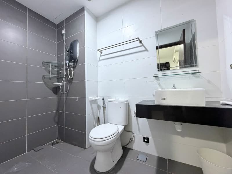 Servis Apartment untuk Disewa di KSL Residence @ Daya - Jin Teok - Bathroom - PropertyGuru.com.my