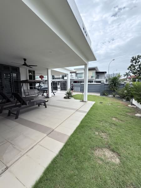 Semi-Detached House for Sale in Taman Perling (Perling) - Lilara Tiew - PropertyGuru.com.my