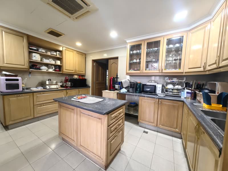 Rumah Banglo untuk Dijual di Country Heights (Kajang) - Mak Oliver - Kitchen - PropertyGuru.com.my