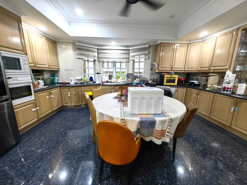 Rumah Banglo untuk Dijual di Country Heights (Kajang) - Mak Oliver - Kitchen - PropertyGuru.com.my